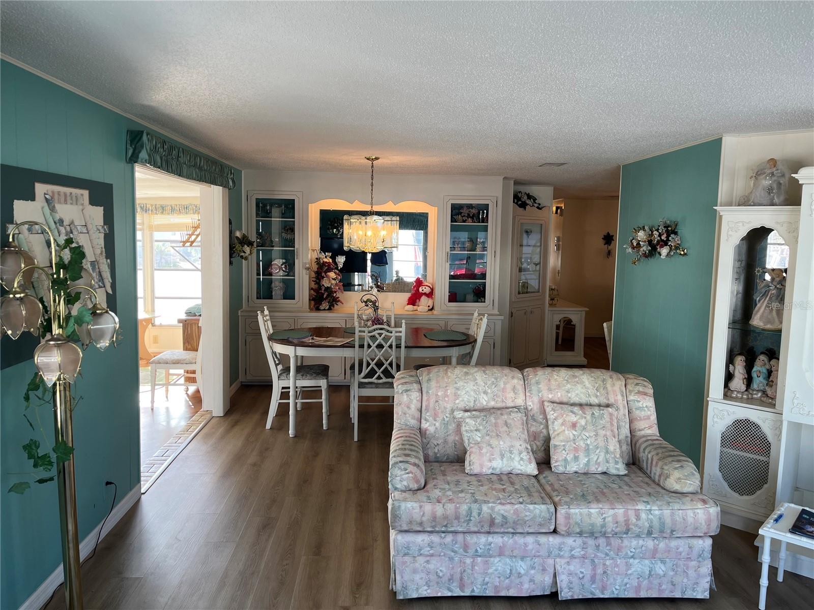 518 Cervina Dr N Property Photo 11