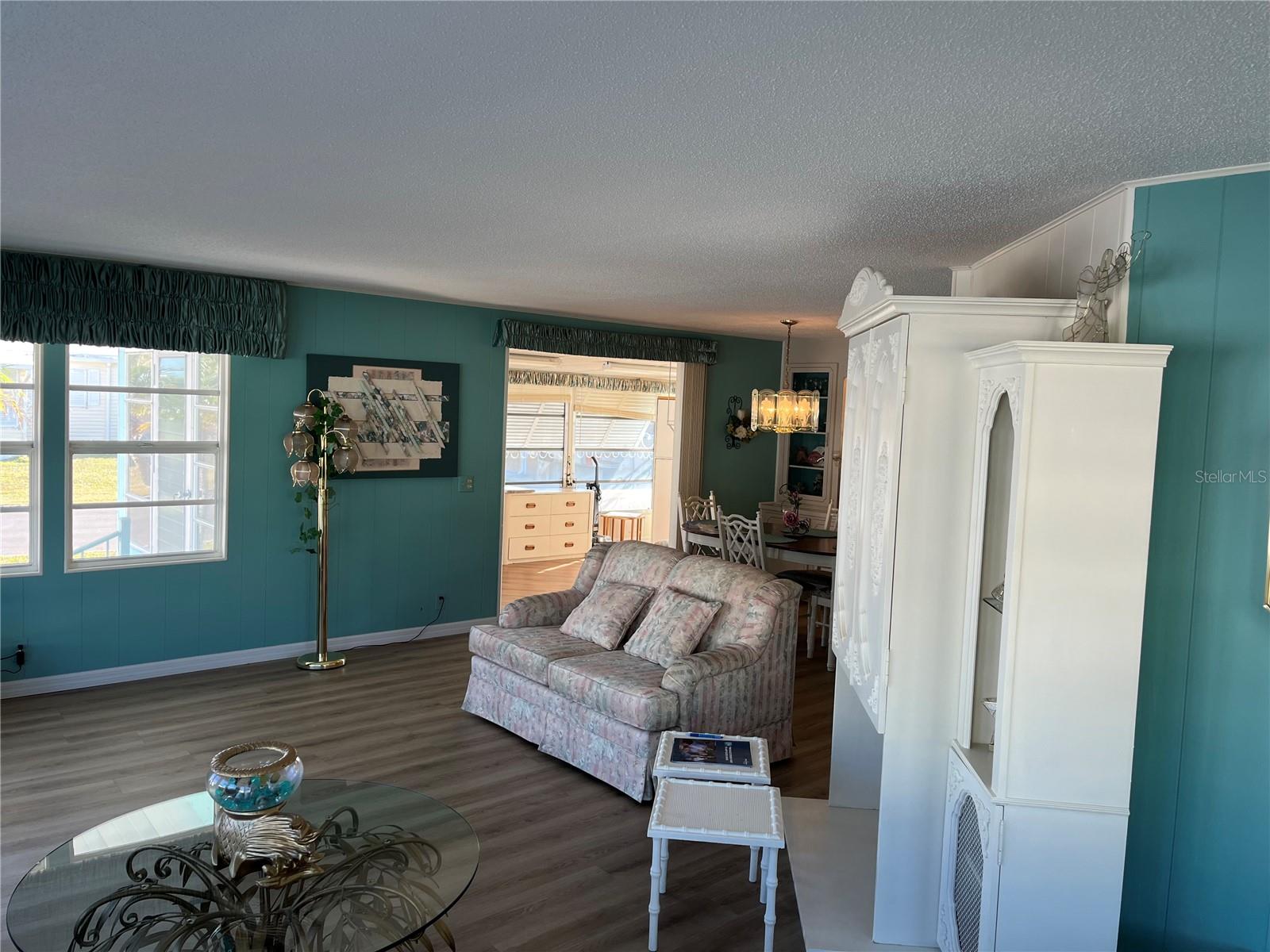 518 Cervina Dr N Property Photo 13