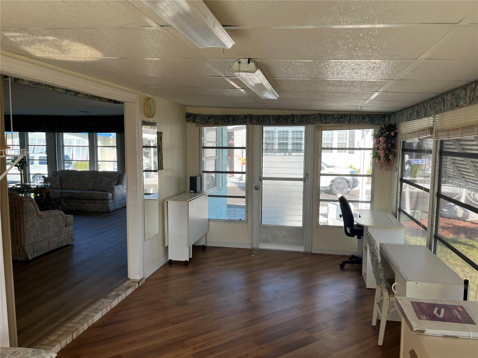 518 Cervina Dr N Property Photo 20