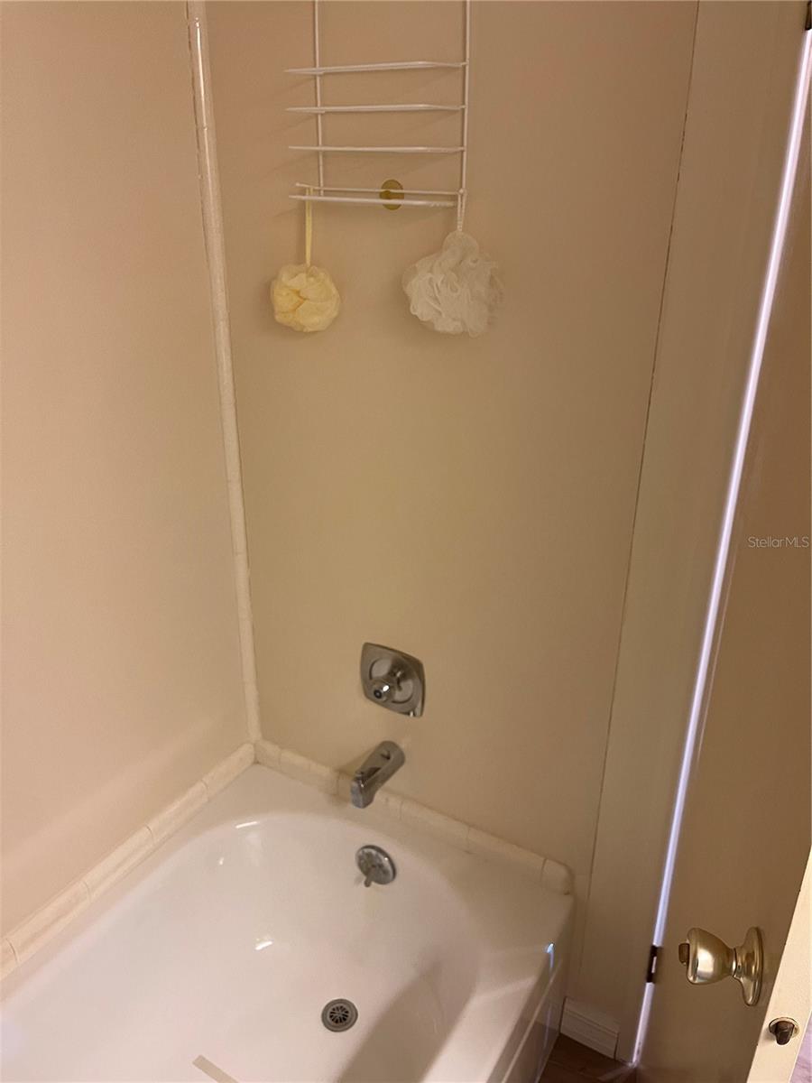 518 Cervina Dr N Property Photo 38