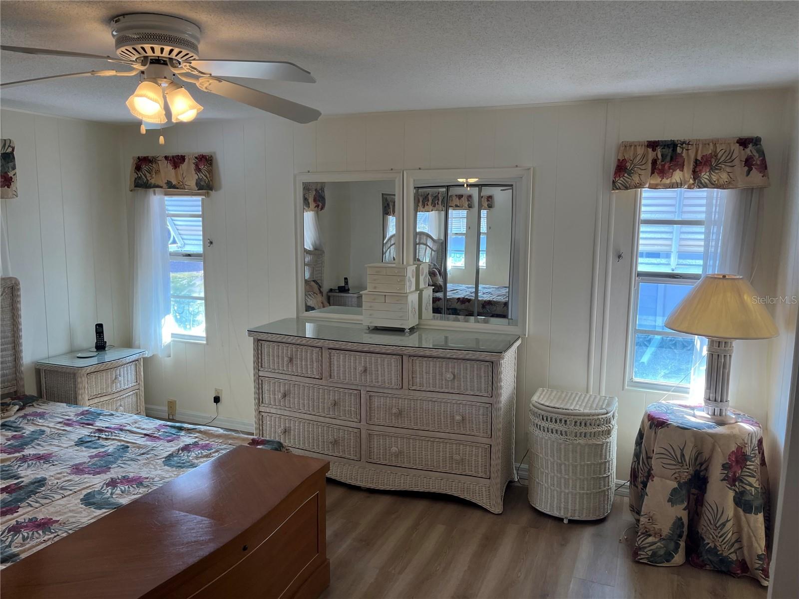 518 Cervina Dr N Property Photo 39