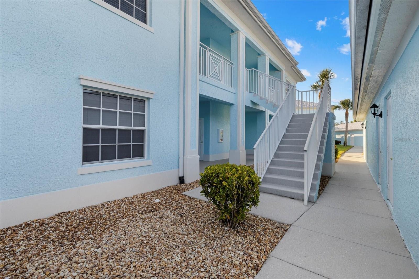 5747 Sabal Trace Dr #203 Property Photo 3