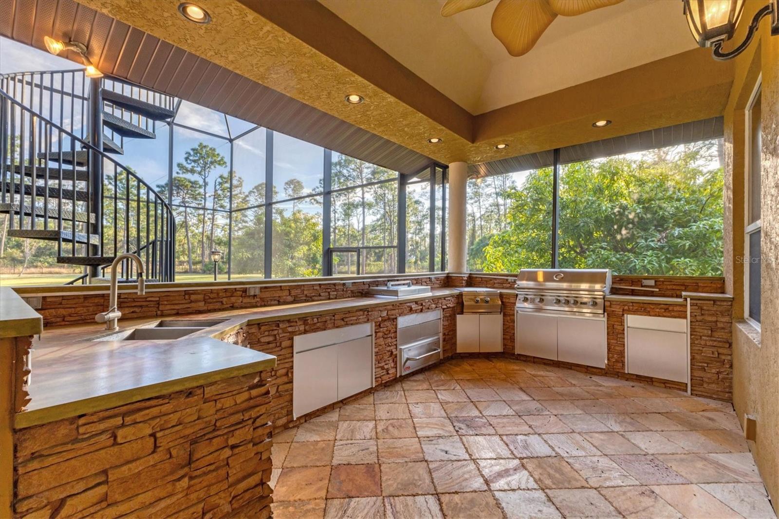 3657 Tropicaire Blvd Property Photo 53