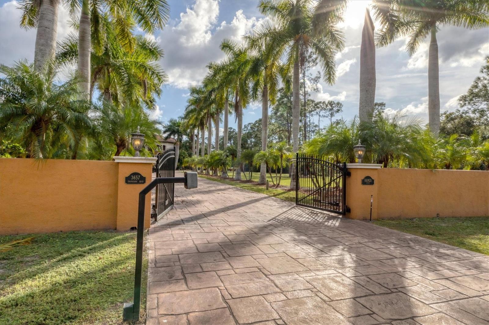 3657 Tropicaire Blvd Property Photo 74