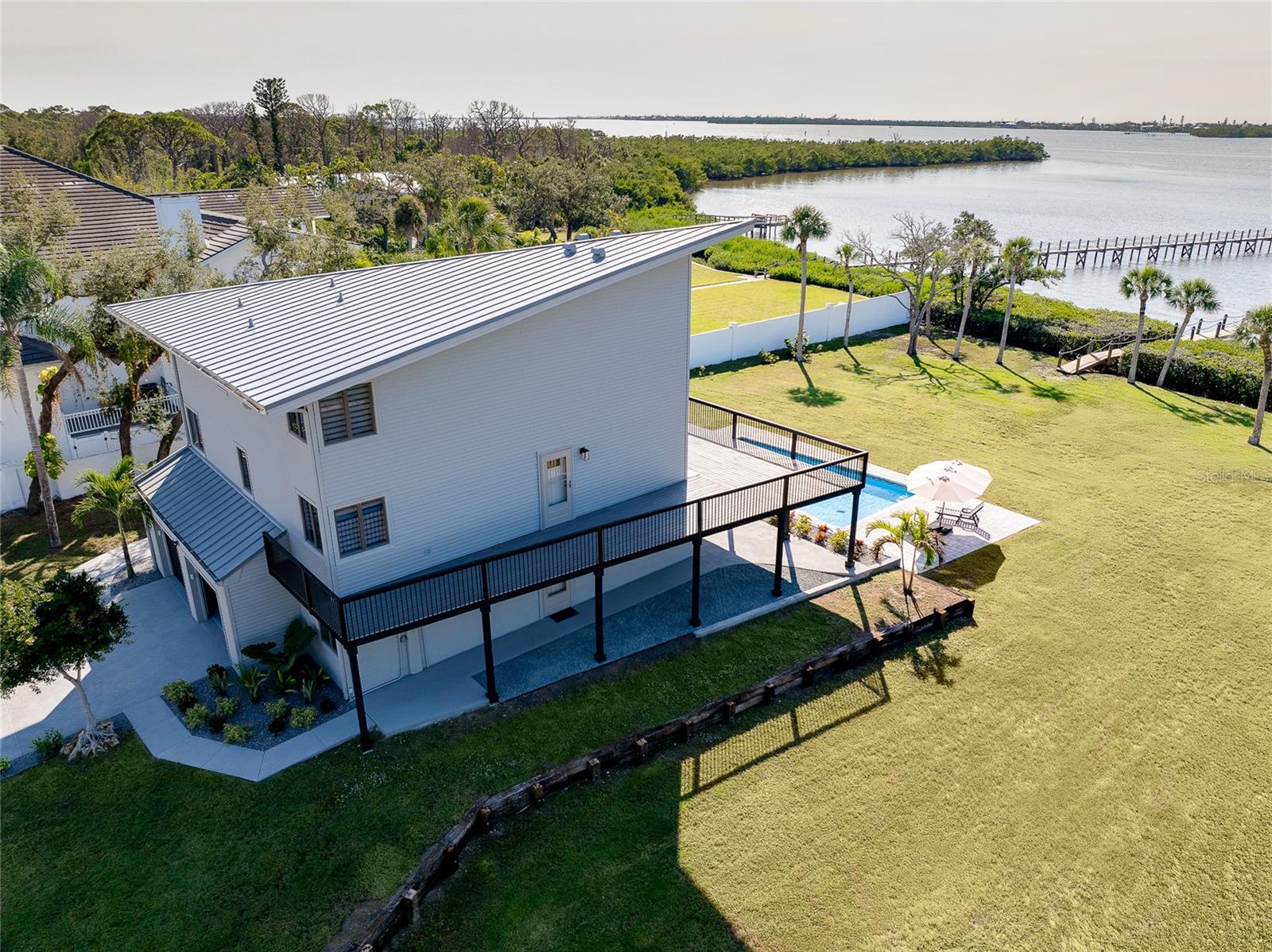 1089 Bayshore Dr Property Photo 48