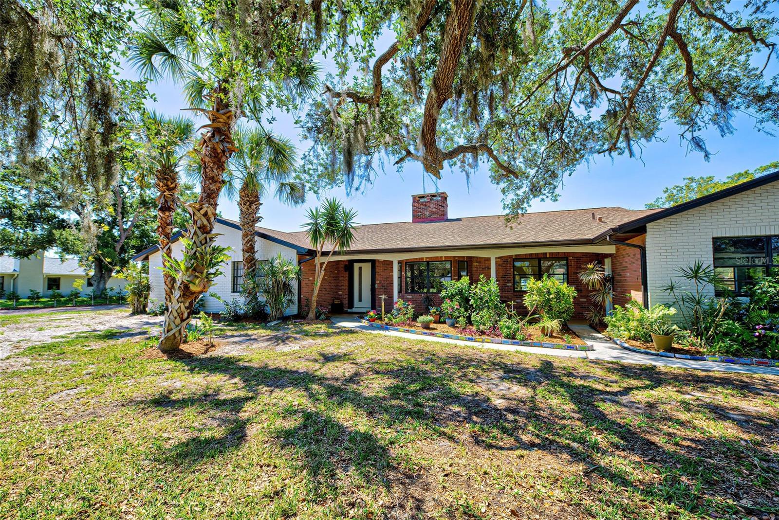 1061 OWL DR