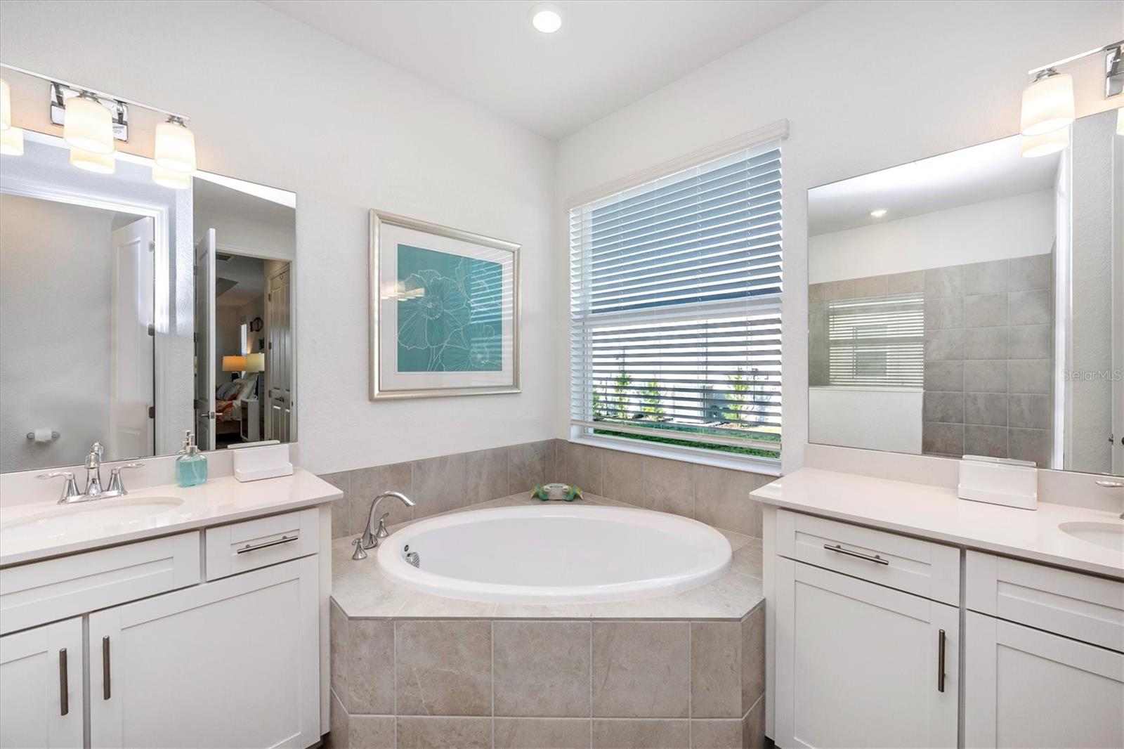 12950 Tulum Loop Property Photo 32