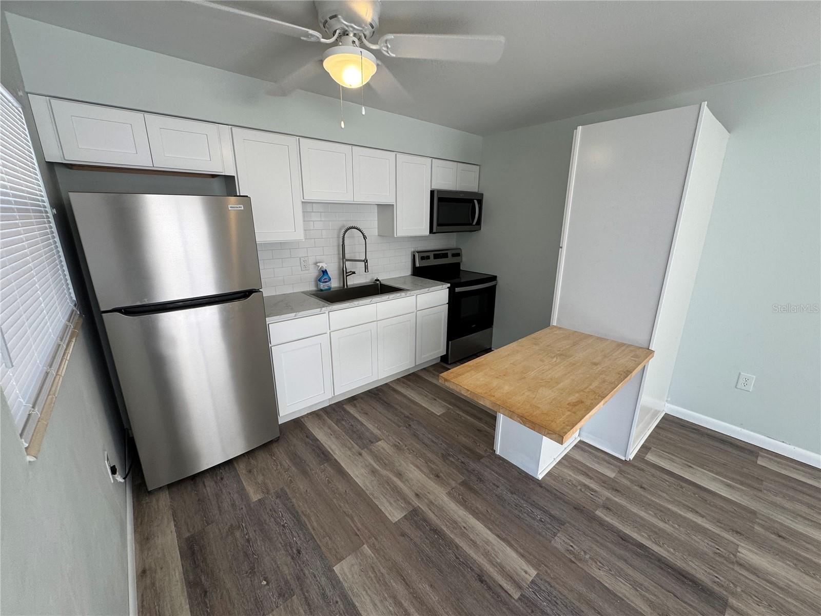 215 Park Blvd S #b Property Photo 2