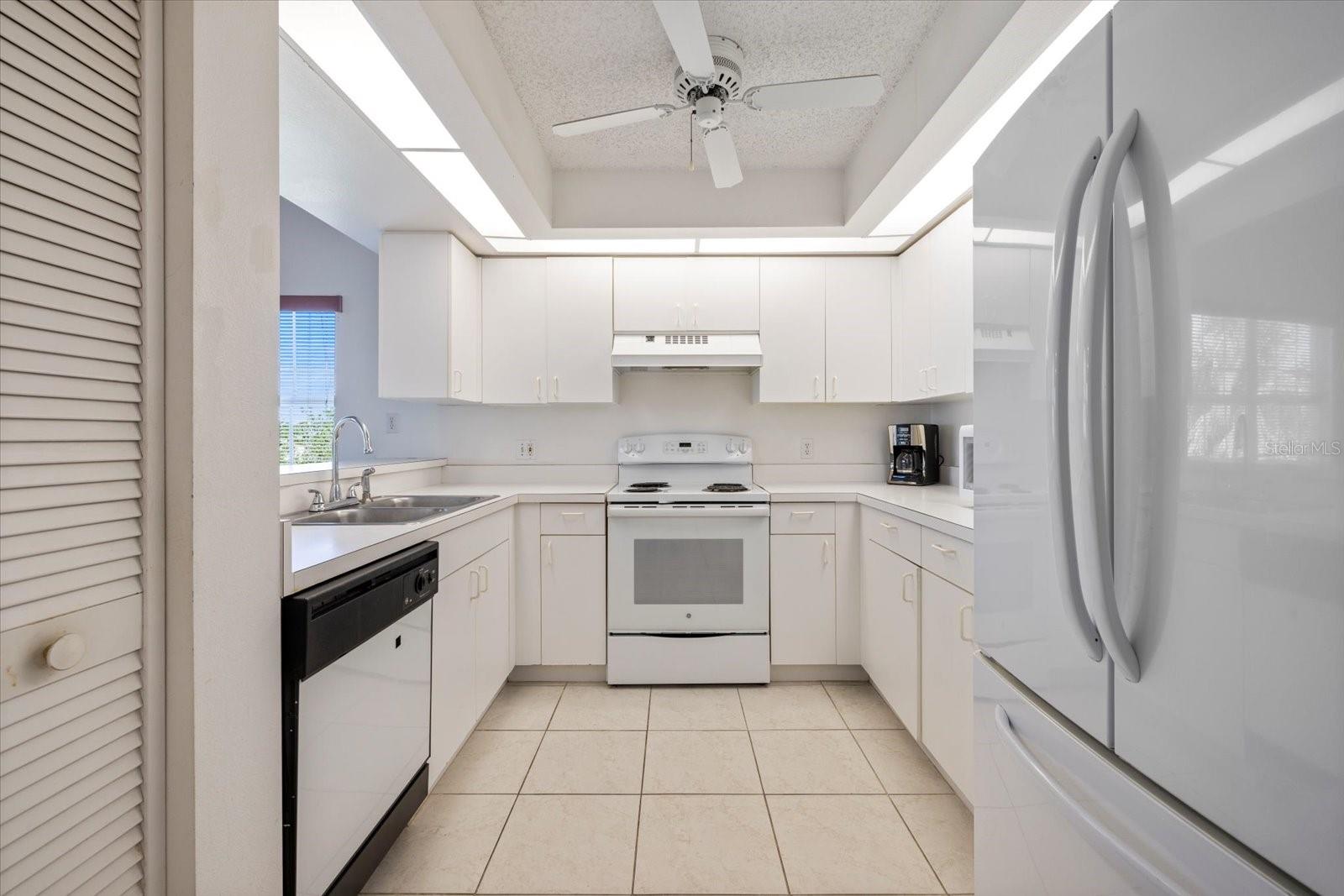 841 Waterside Dr #206 Property Photo 12