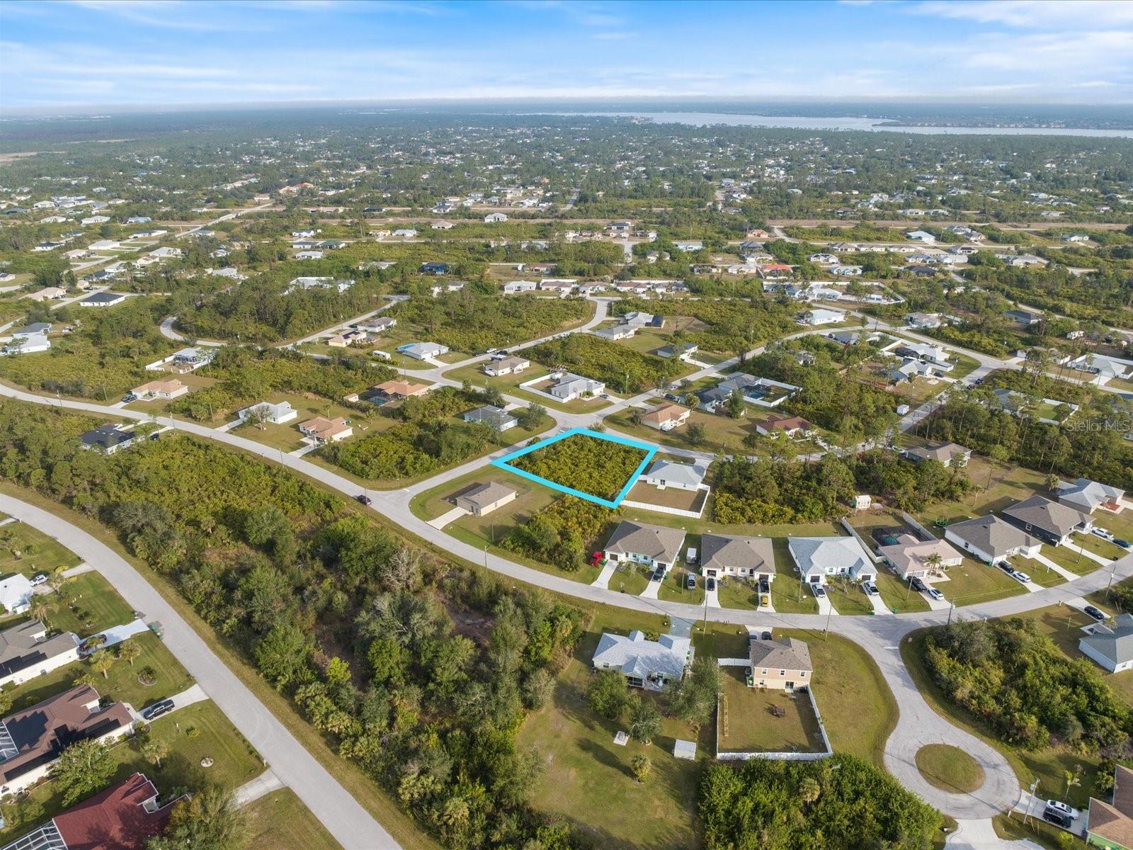 12142 Appleberg Cir Property Photo 6