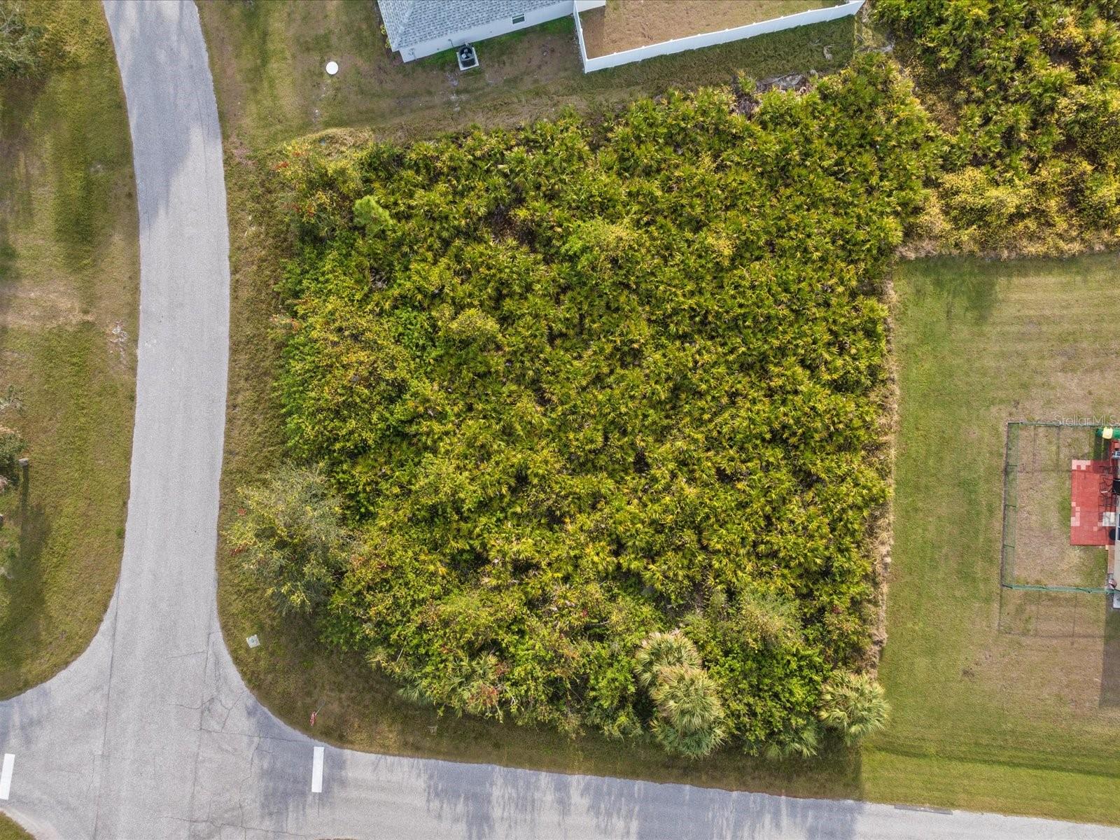 12142 Appleberg Cir Property Photo 9