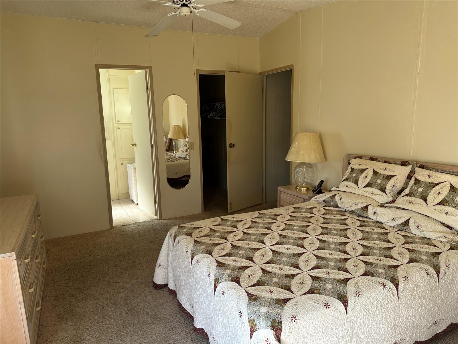 449 Landsedge Dr Property Photo 5