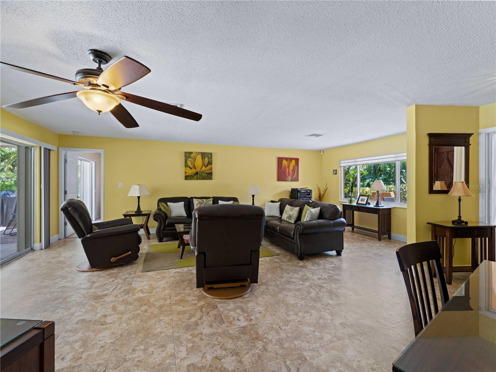 424 Baycrest Dr Property Photo 33