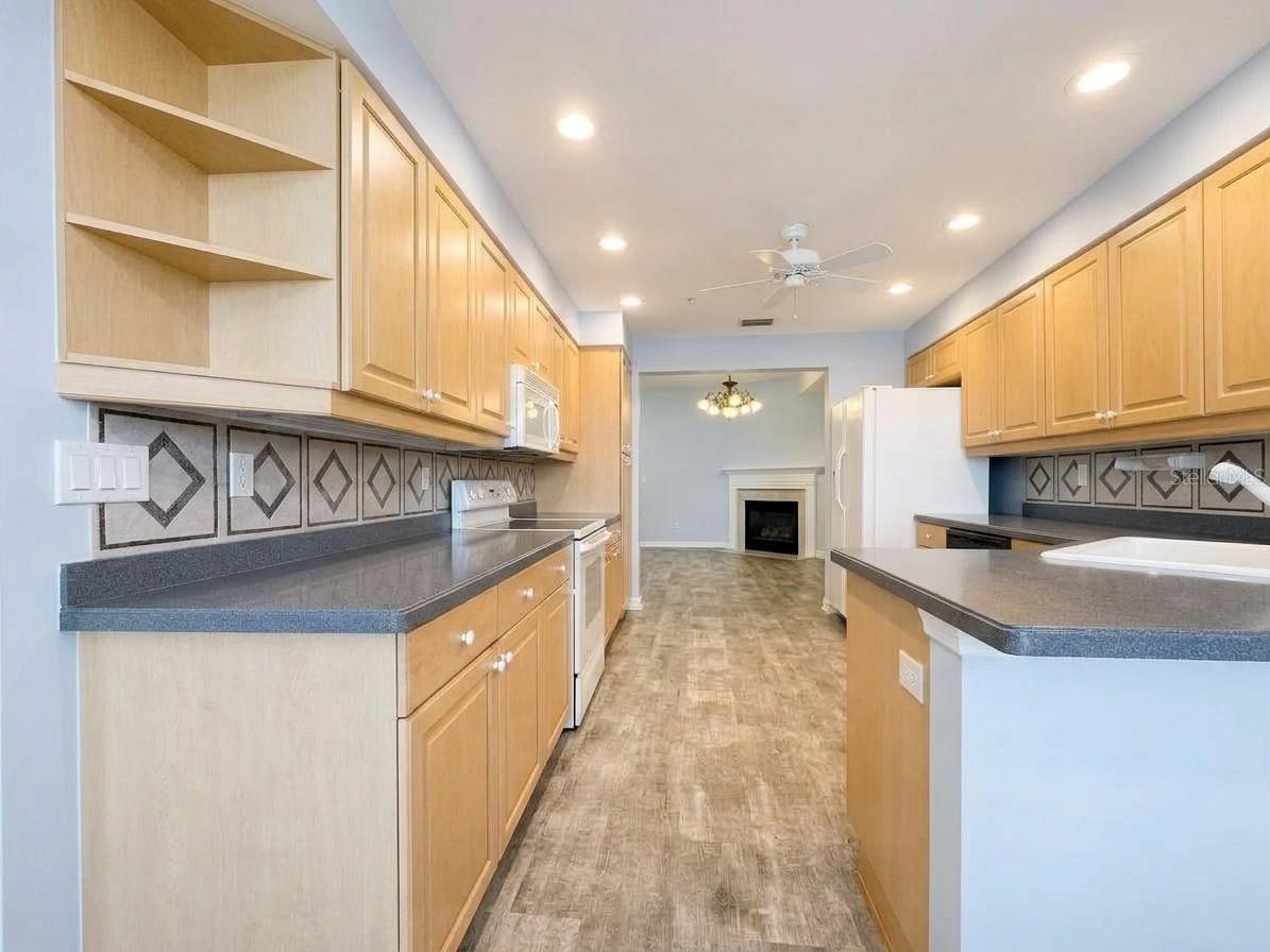200 Harbor Walk Dr #322 Property Photo 22