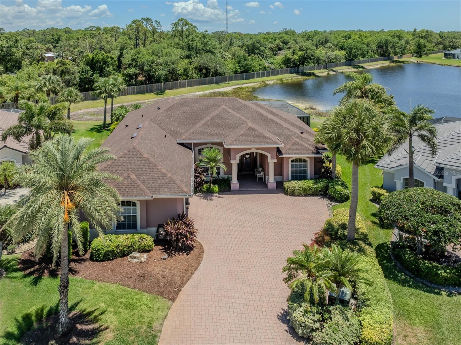 148 Wading Bird Dr Property Photo 1