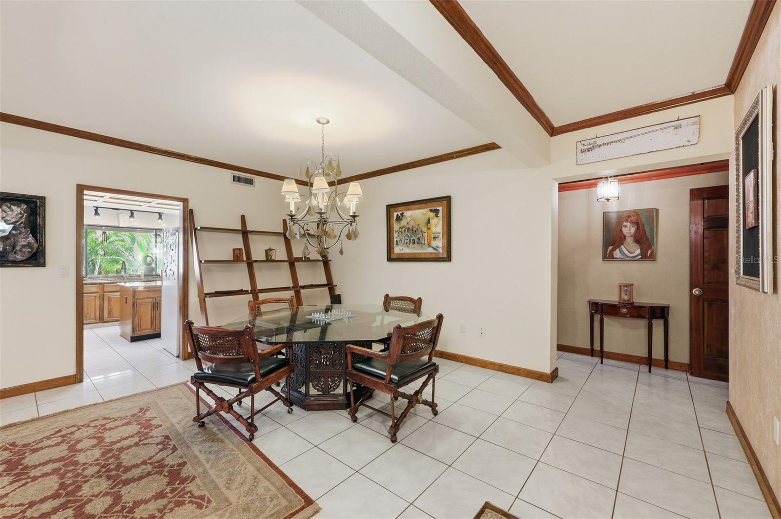 1066 Conover St Property Photo 18