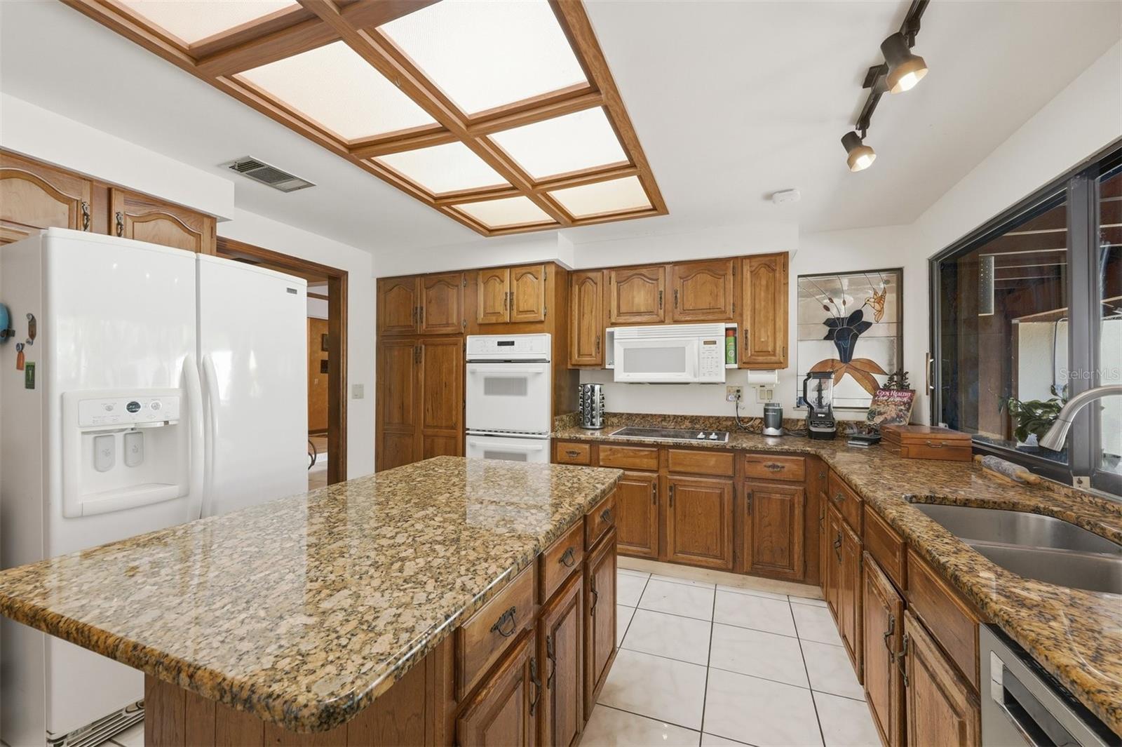 1066 Conover St Property Photo 26