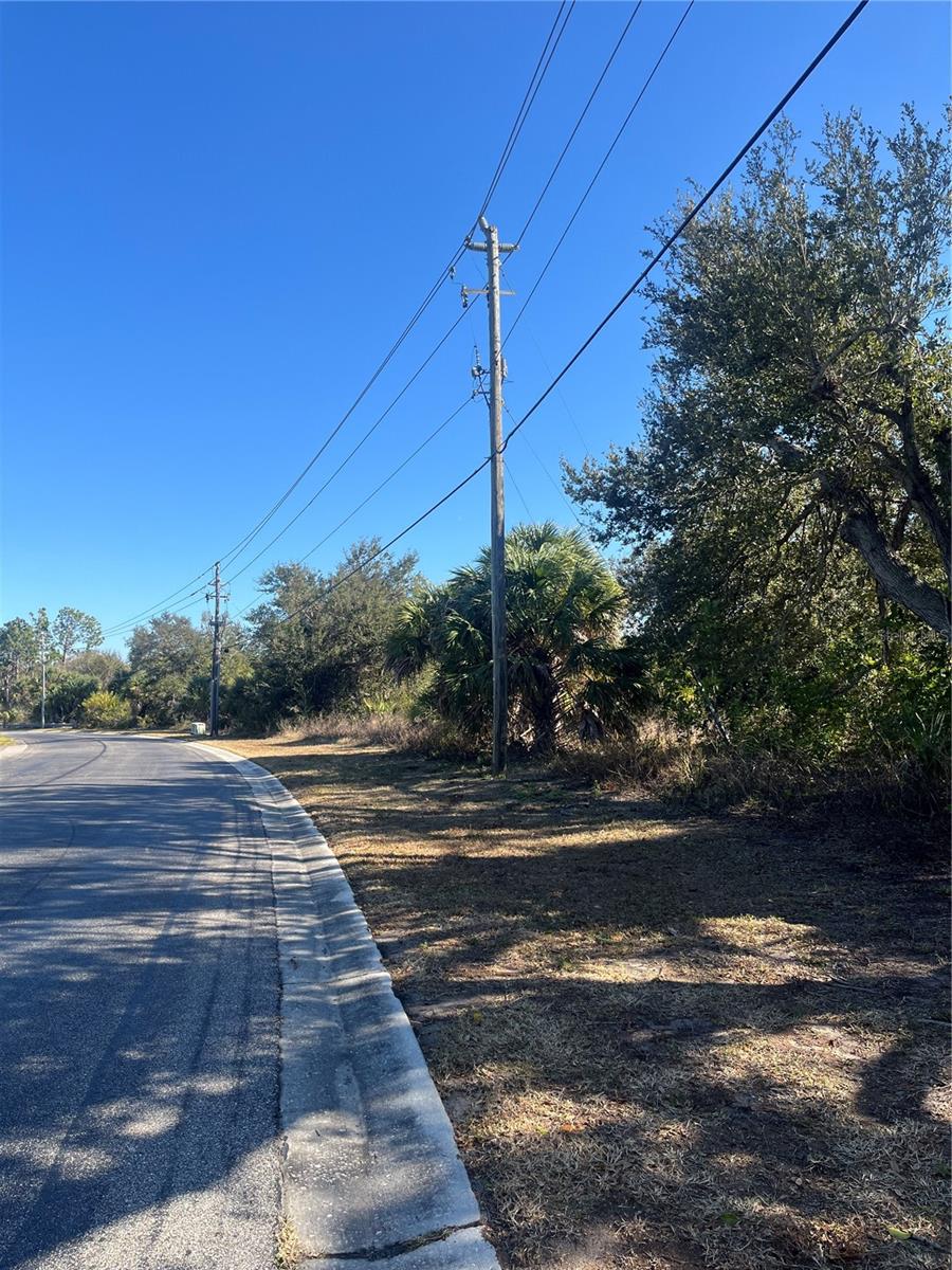 E Sklar Dr Property Photo 2