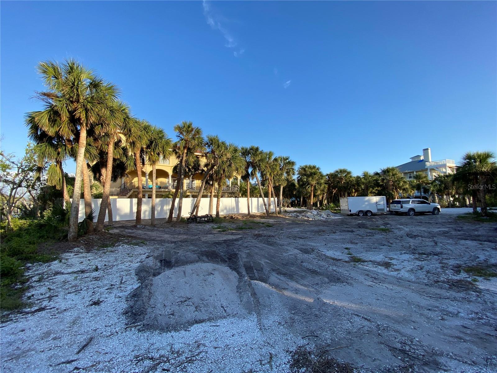 61 Palm Dr Property Photo 3