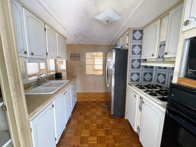 821 Turf Property Photo 5