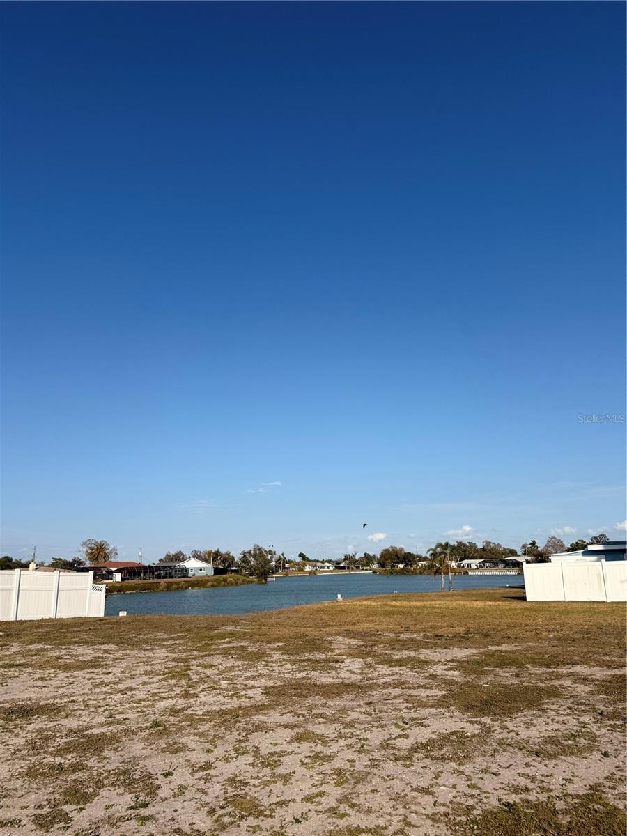 303 Shamrock Blvd Property Photo 1