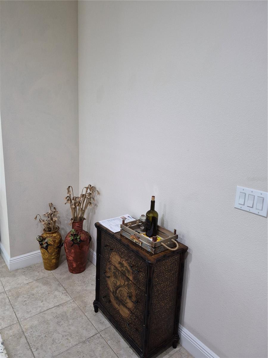 11940 Tapestry Ln Property Photo 6