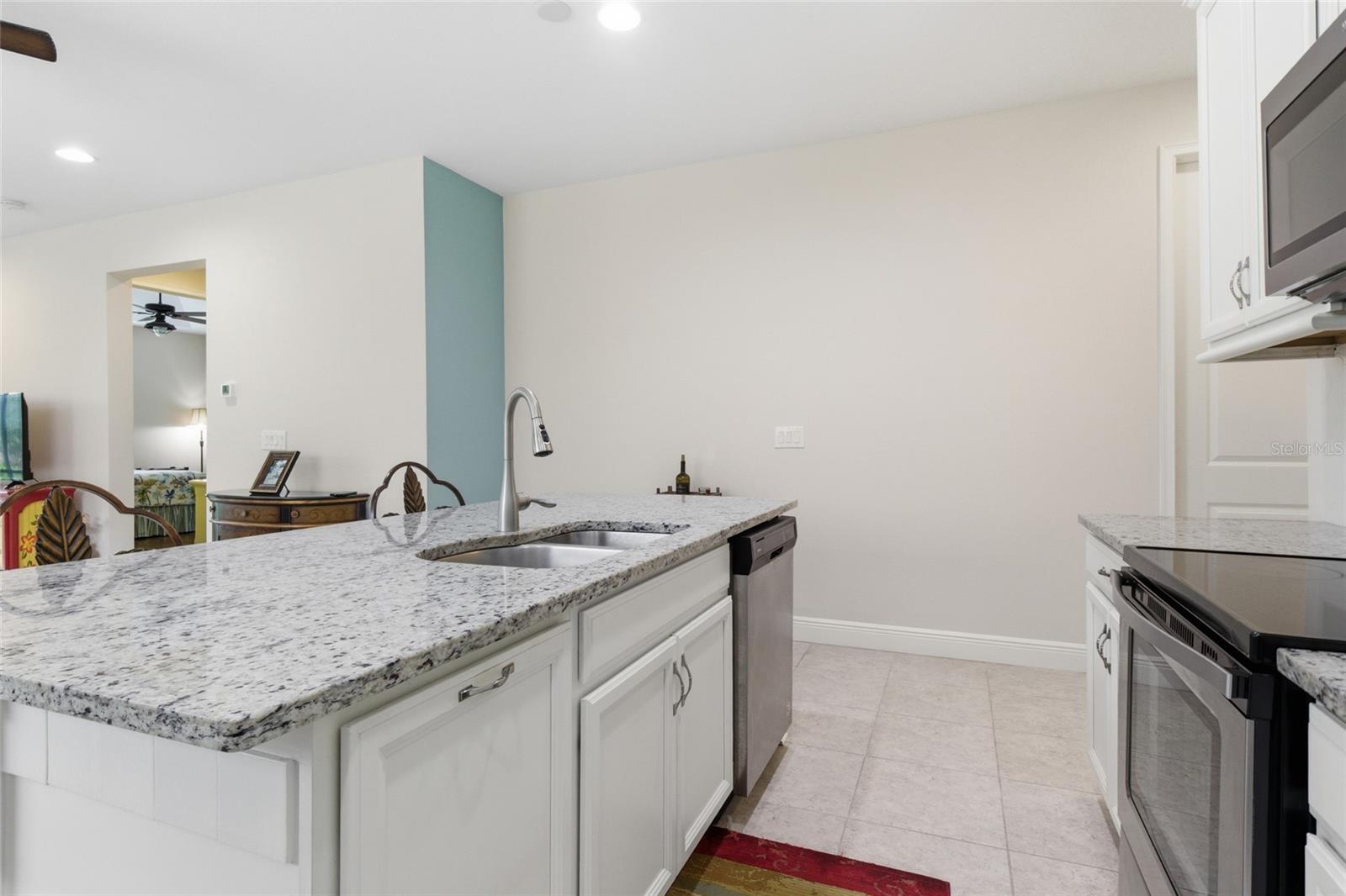 11940 Tapestry Ln Property Photo 9
