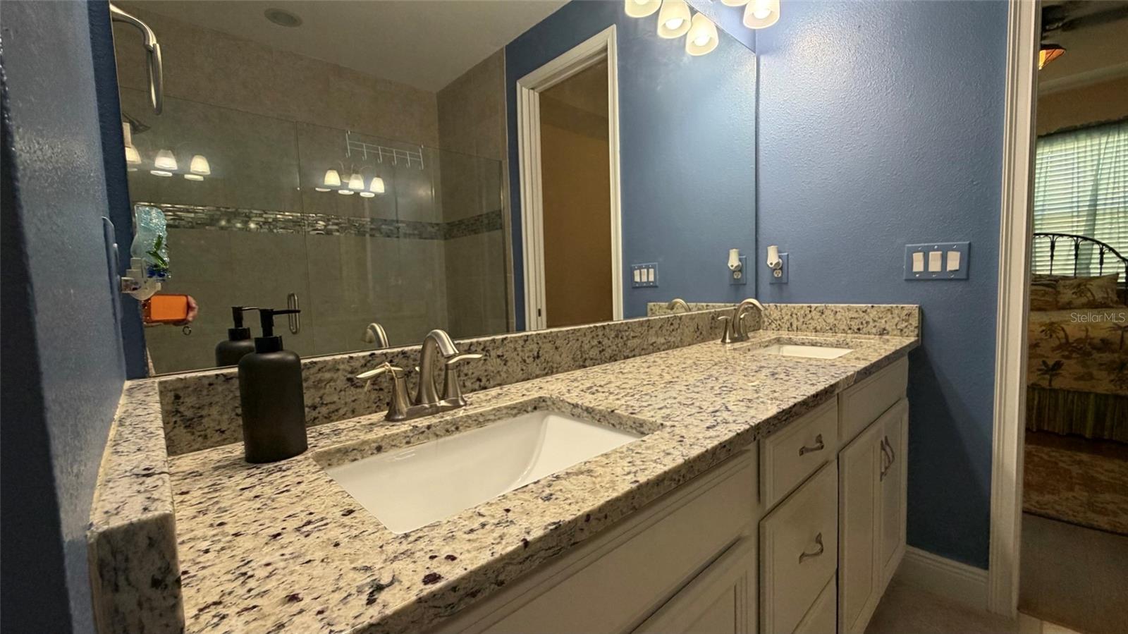 11940 Tapestry Ln Property Photo 17
