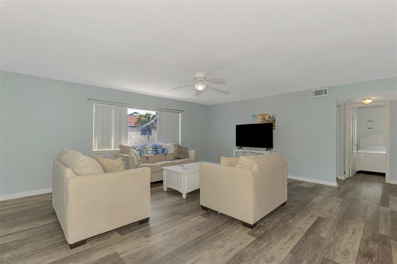 320 Base Ave E #224 Property Photo 11