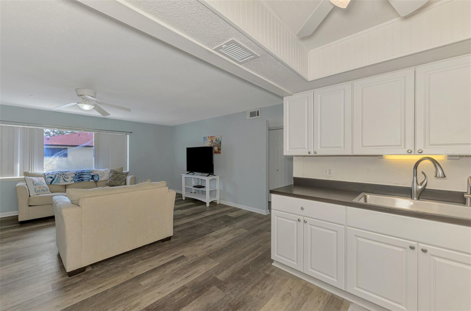 320 Base Ave E #224 Property Photo 21