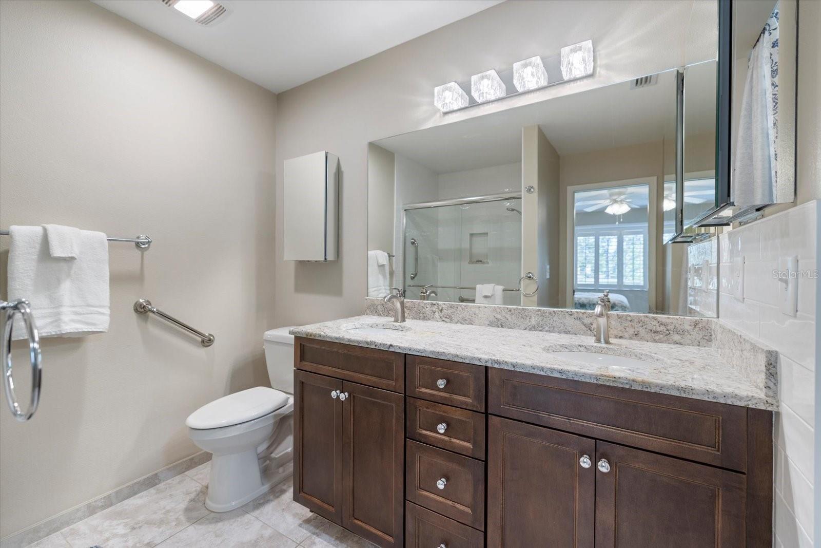 772 Bird Bay Dr N #104 Property Photo 28