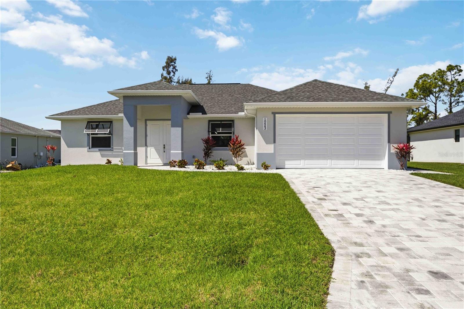 10443 Riverside Rd Property Photo 1