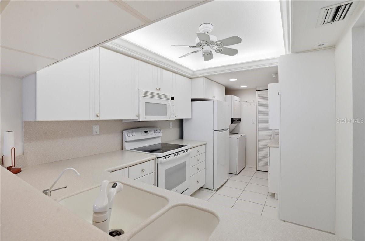 840 The Esplanade N #206 Property Photo 8