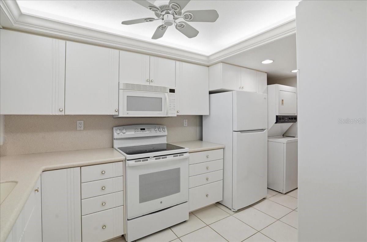 840 The Esplanade N #206 Property Photo 9