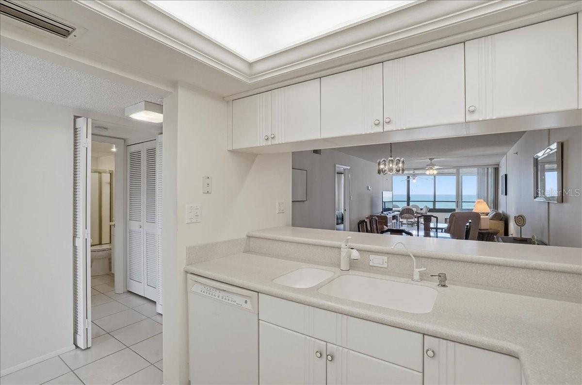 840 The Esplanade N #206 Property Photo 12