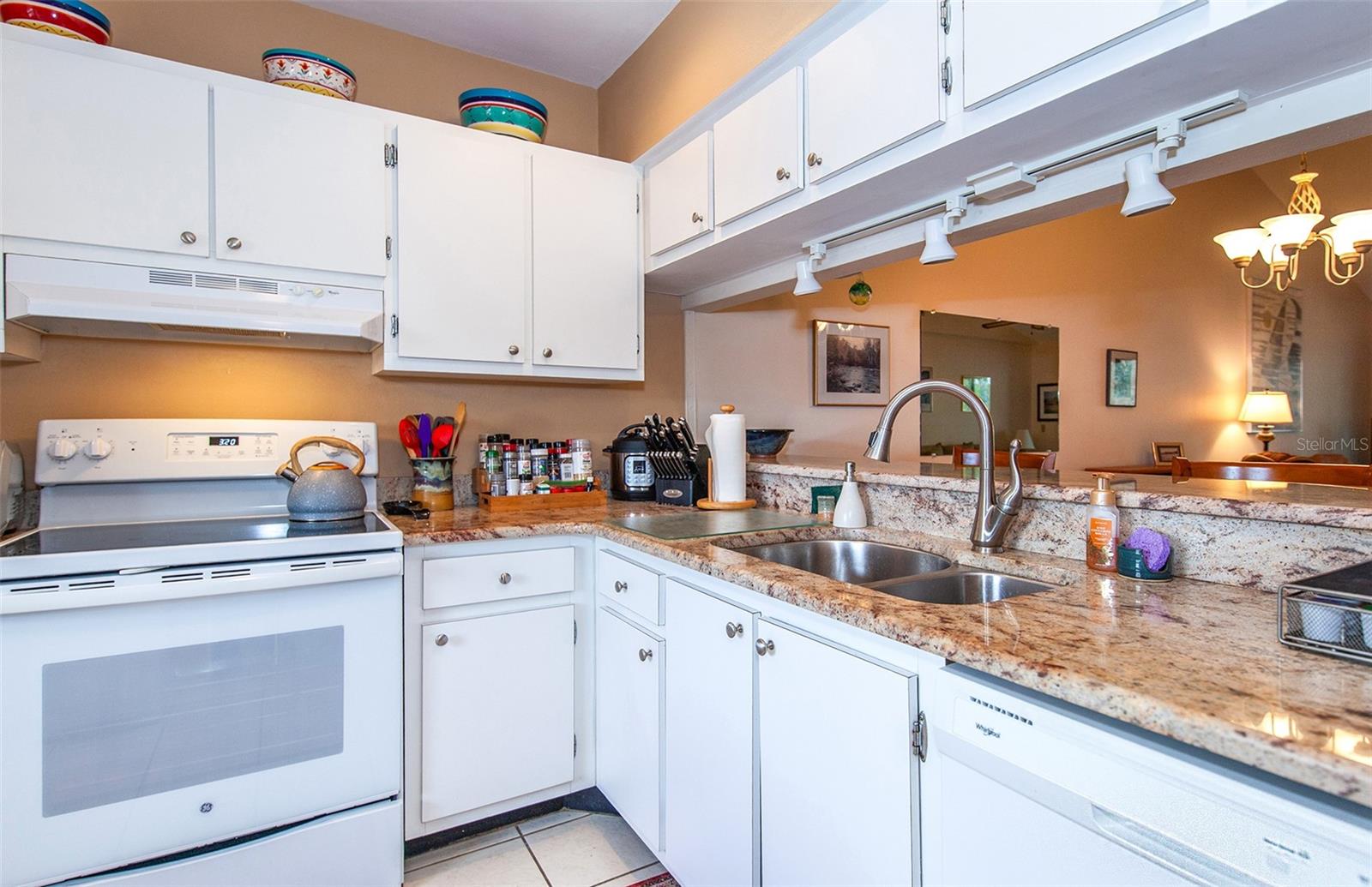 862 Bird Bay Way #194 Property Photo 3