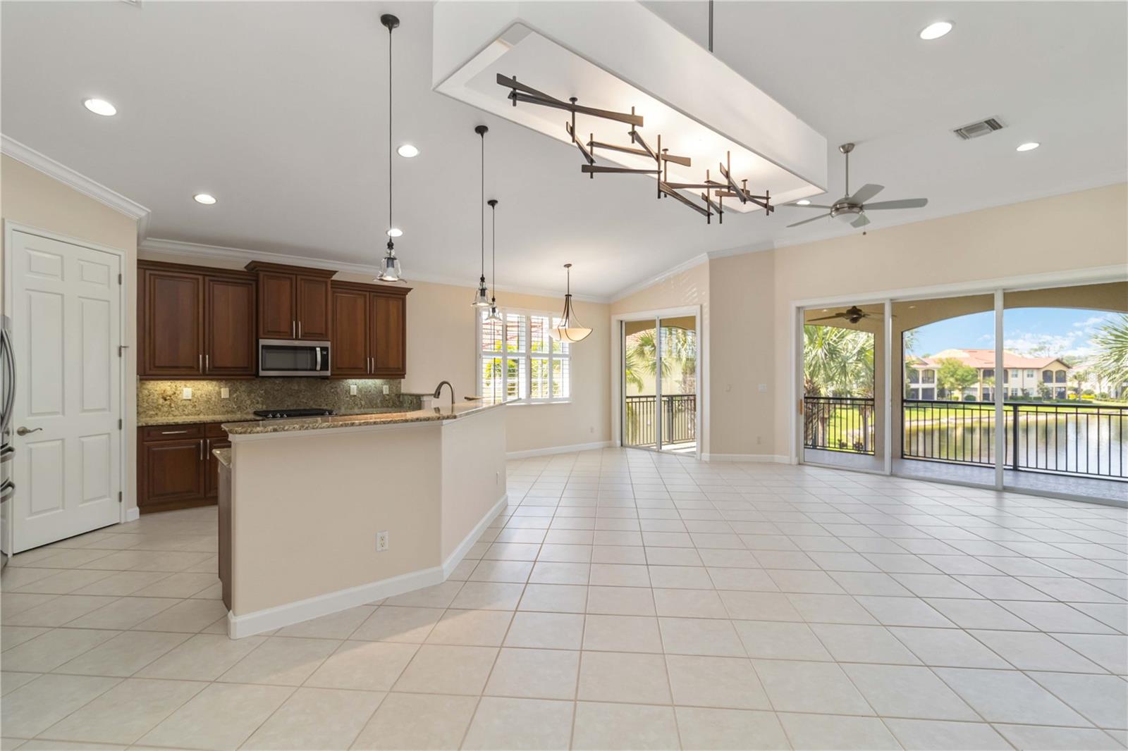 133 Bella Vista Ter #32c Property Photo 8