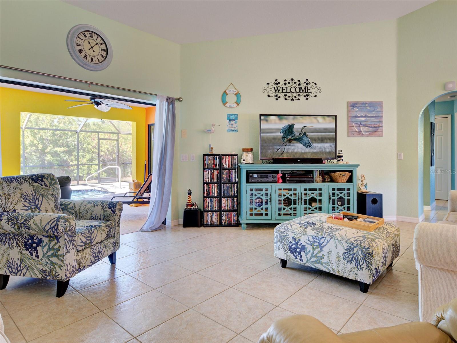 2135 Belvoir St Property Photo 11