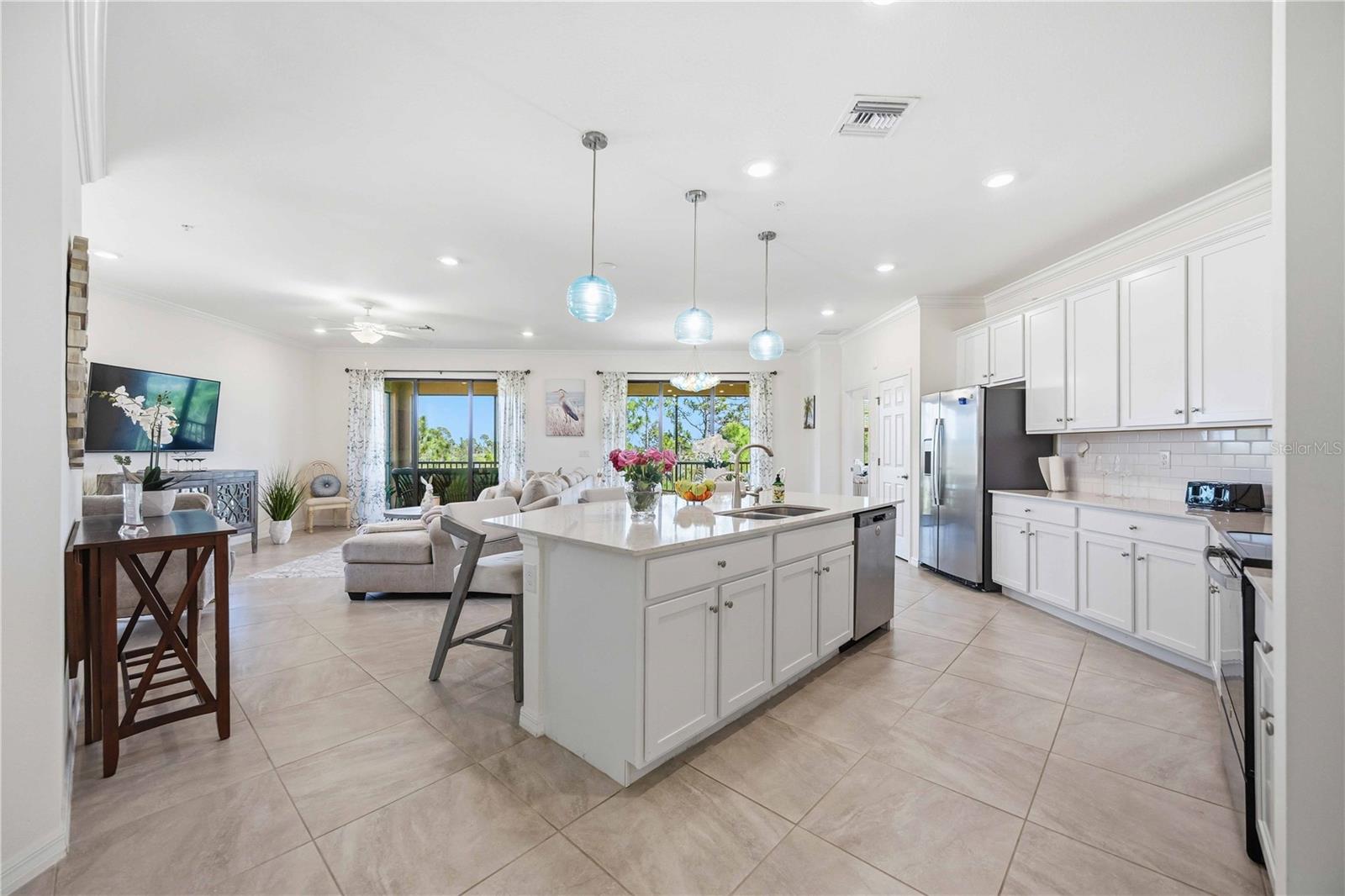 10039 Crooked Creek Dr #201 Property Photo 4