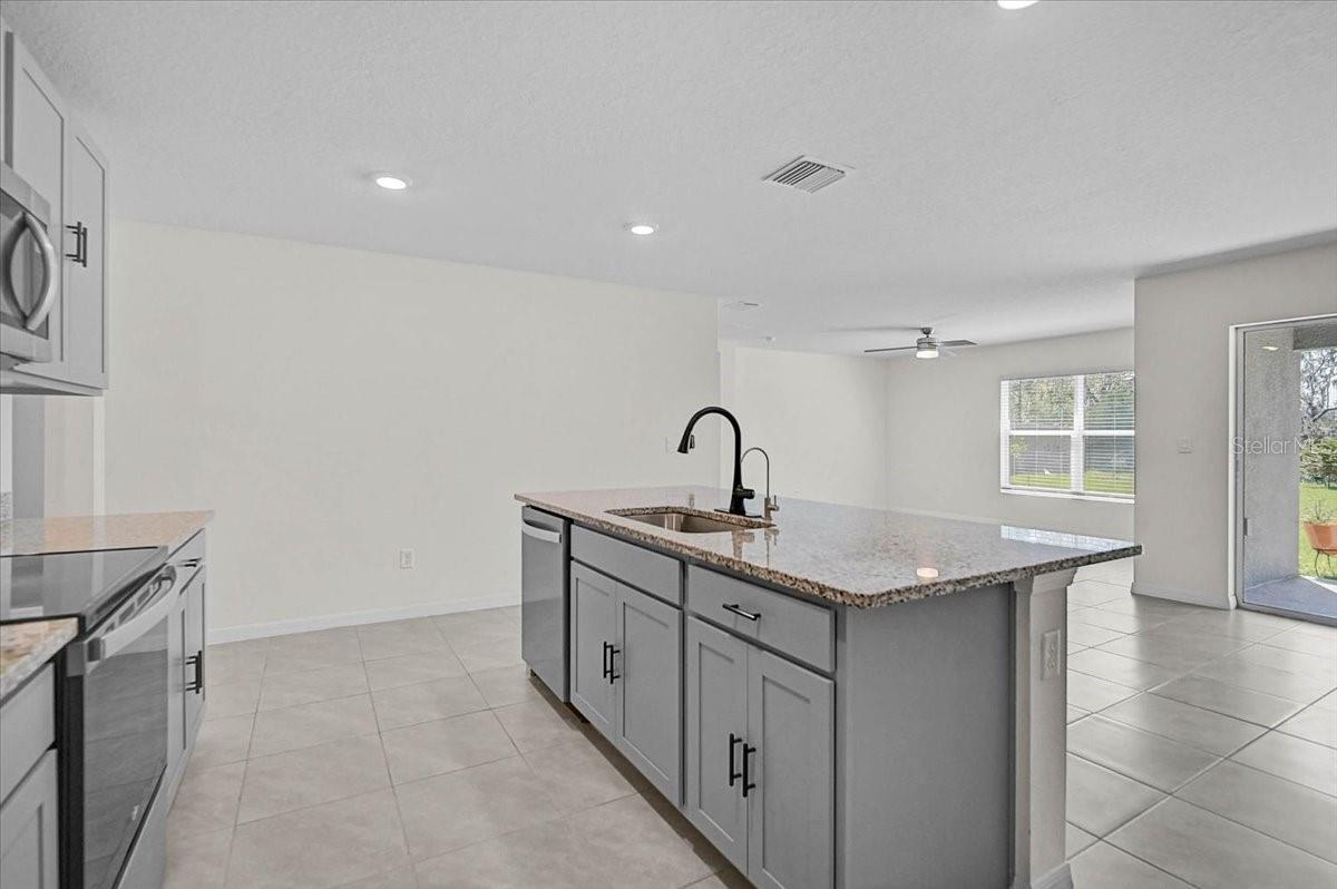 17319 Wheatberry Blvd Property Photo 4