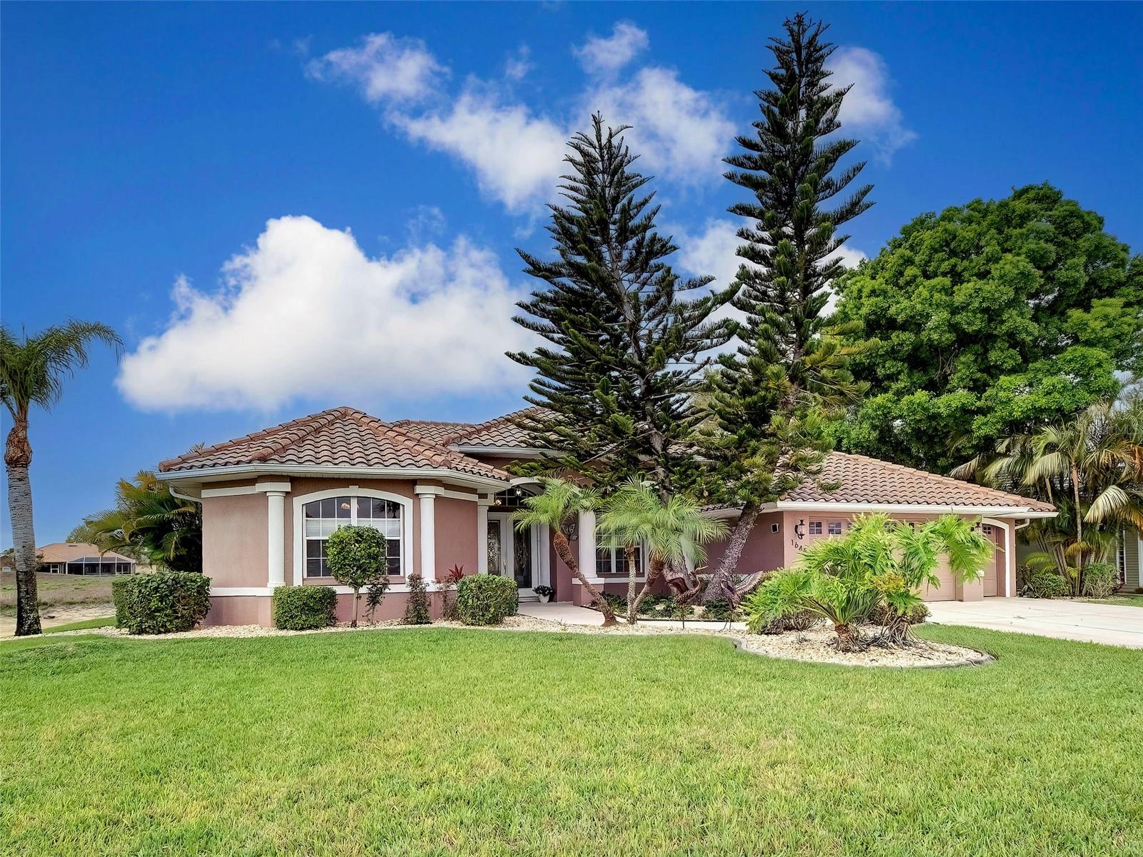 1645 Palmetto Palm Way Property Photo 1