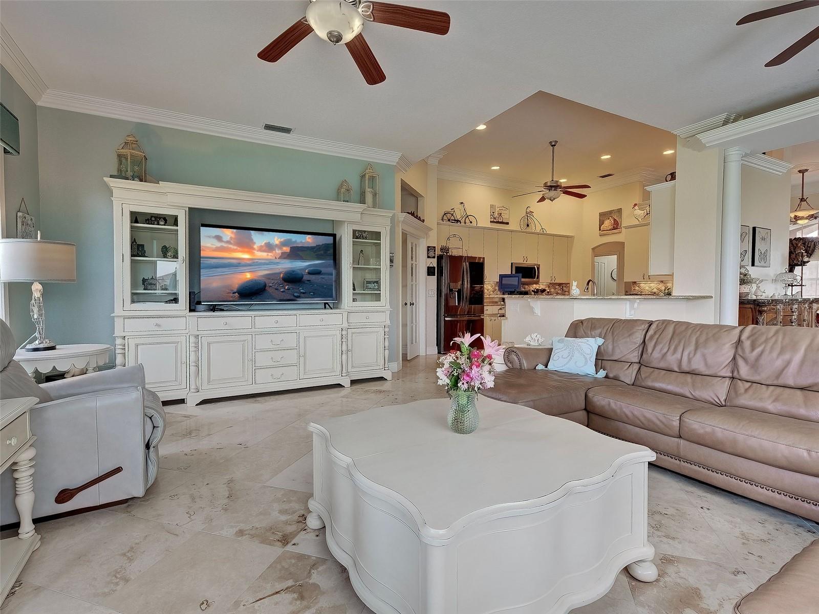 1645 Palmetto Palm Way Property Photo 12