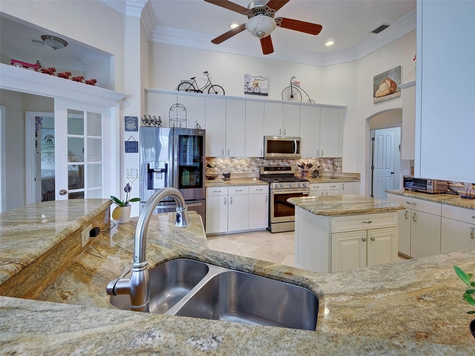 1645 Palmetto Palm Way Property Photo 13