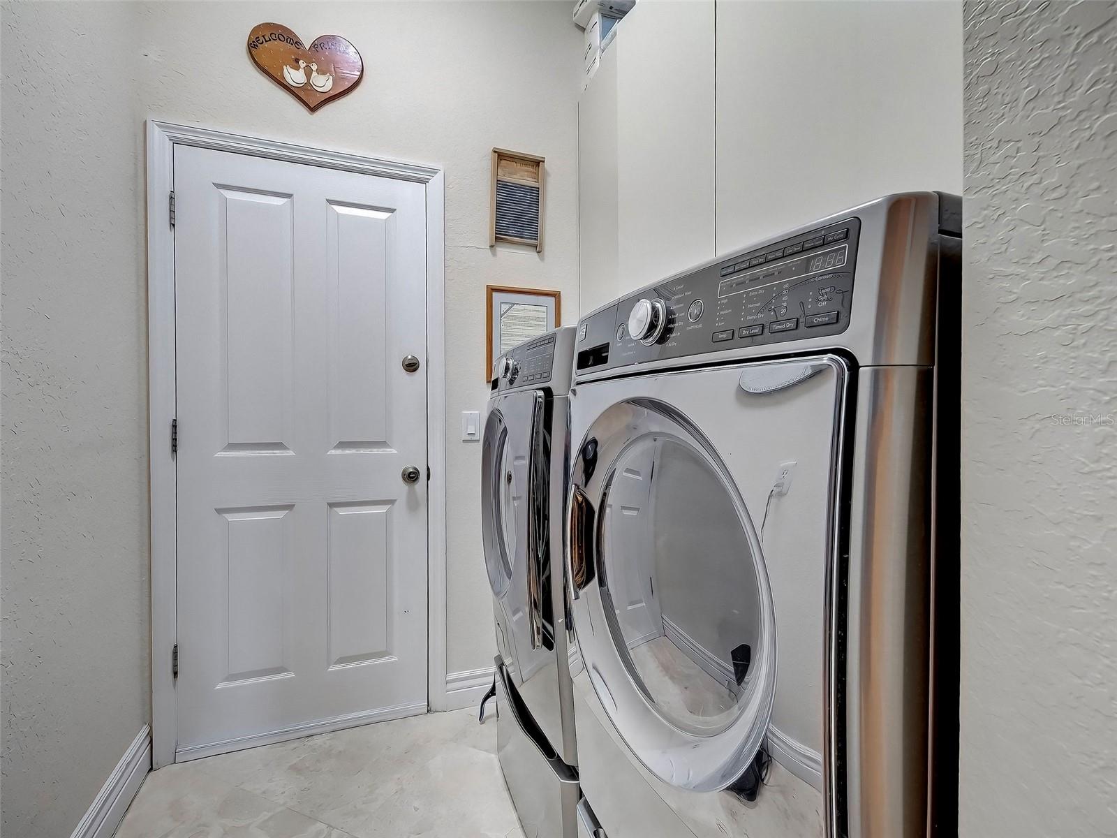 1645 Palmetto Palm Way Property Photo 36