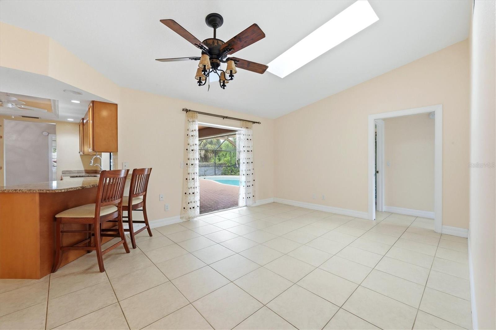 1114 Dewhurst St Property Photo 30