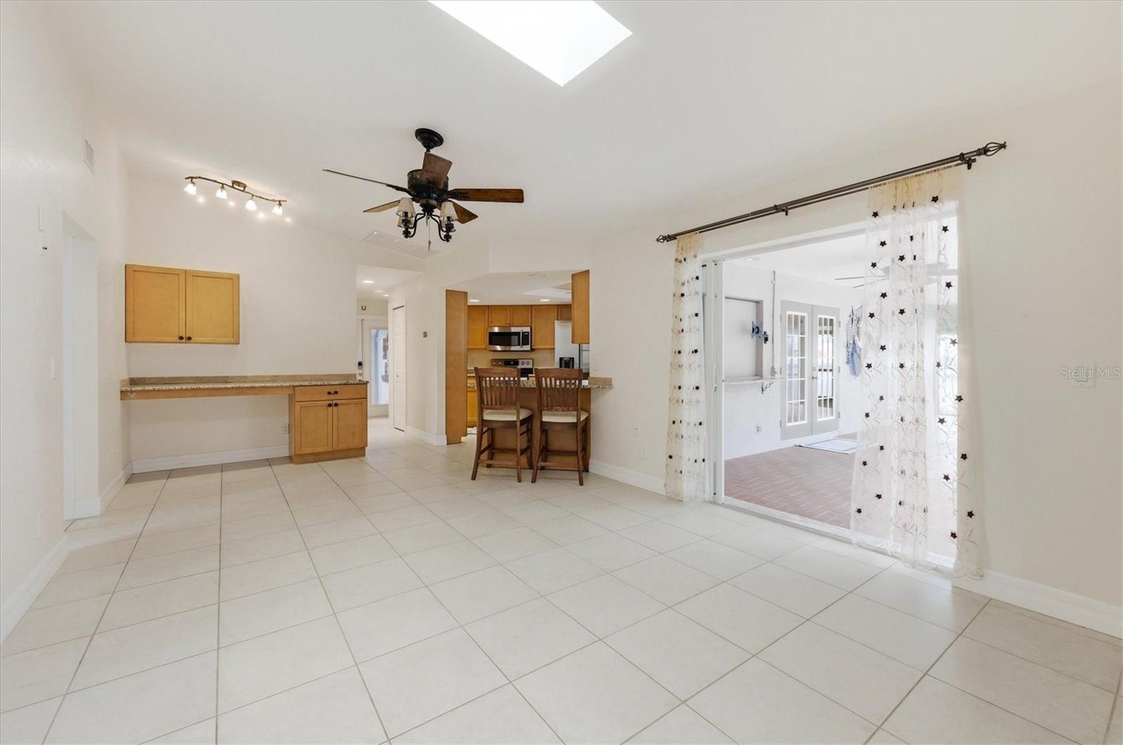 1114 Dewhurst St Property Photo 31
