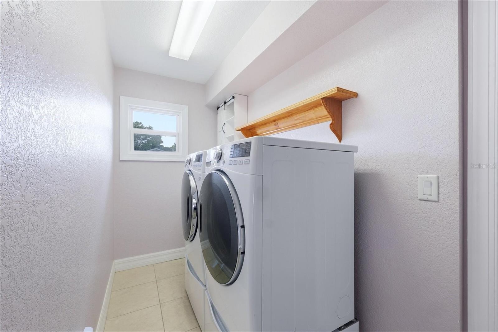 1114 Dewhurst St Property Photo 40