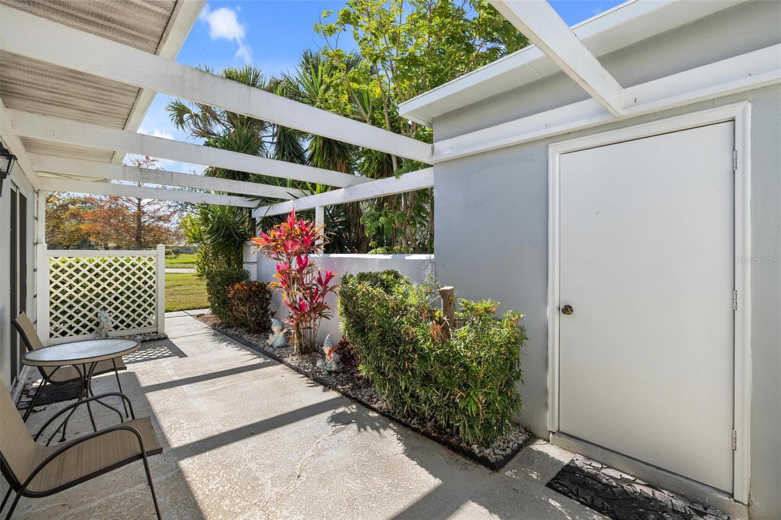 276 Cerromar Way S #60 Property Photo 4