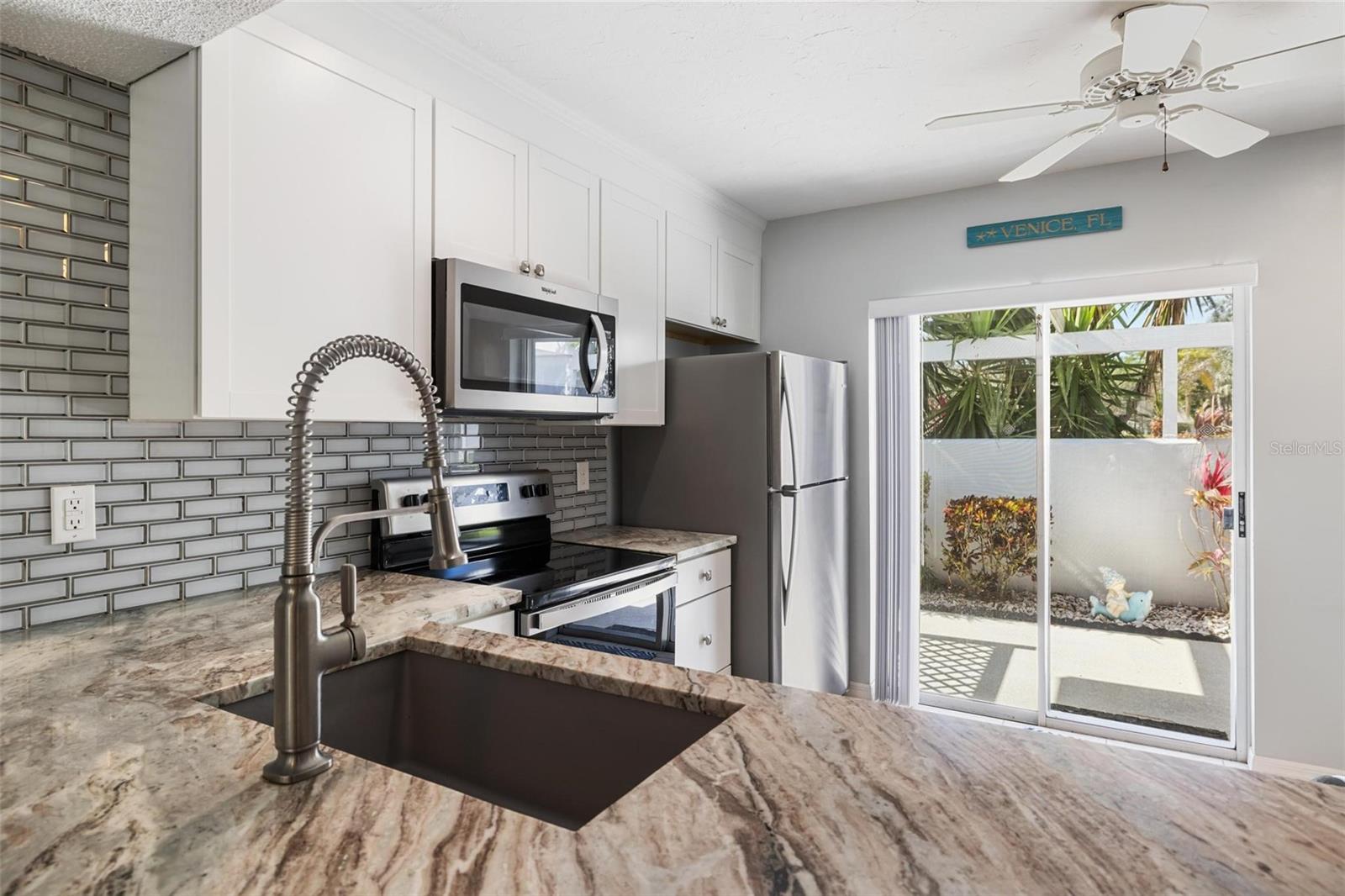 276 Cerromar Way S #60 Property Photo 6