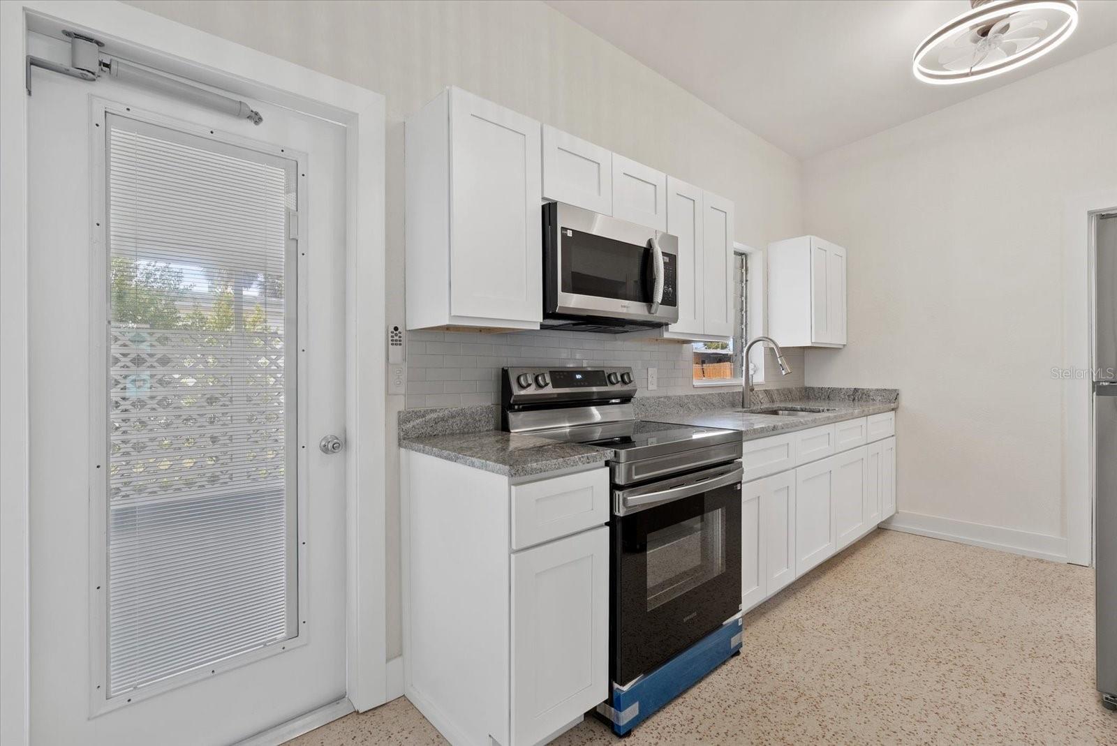 6019 Merril St Property Photo 11